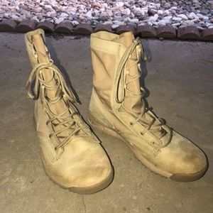 Nike SFB Mens Boots Tan